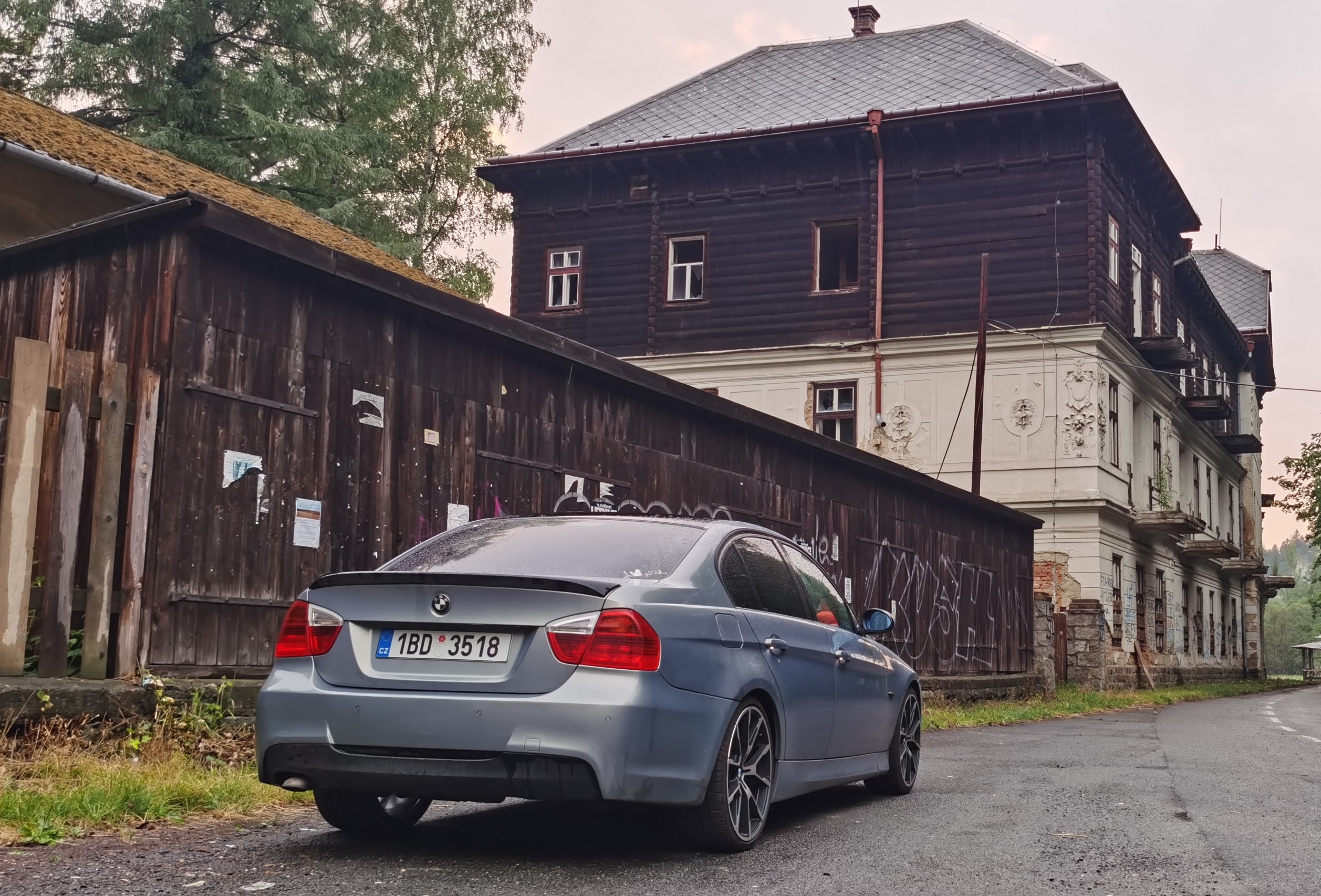 bmw-e90-320d-120kW-od-weru-3-min